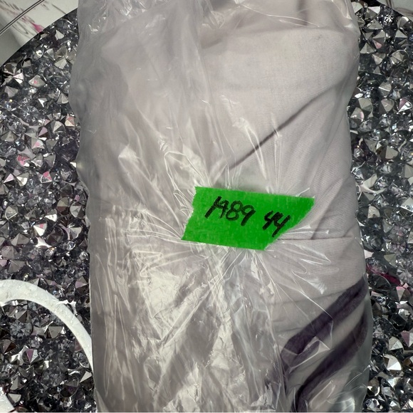 FP Movement Free People White Tank
Multicolor Watercolor Floral Motif shirt - Picture 15 of 15